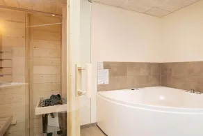 6 person holiday home in Ringkøbing - Image 5