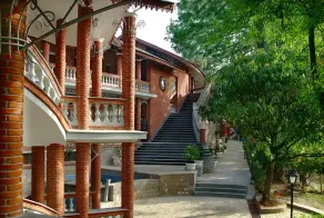 A Heritage HomeAway From Home - Image 3