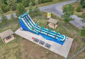 Modern 2BR Aparment near NC ZOO w Parking - Image 2