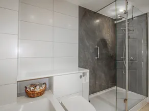3 Thurlestone Rock - Image 4