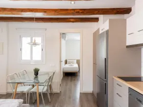 Penthouse med privat terrasse, godt forbundet, med gratis wifi, ideel til par - Image 4