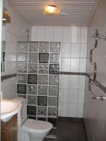 Stort sommerhus med smuk natur nær søen med en båd og sin egen brygge - Image 2