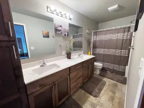 Juniper Townhouse #4 - Image 3