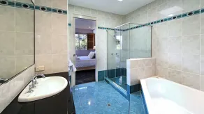 Luxury Lakeside Villa - Image 3