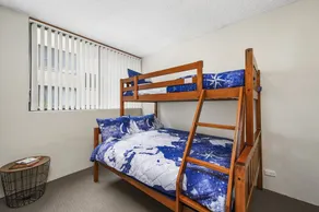 Beachpark 9 - Two Bedroom Unit Across The Road From Flynns Beach - Image 3