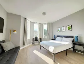 4 #1N - 4 Bedroom / 4 Bath Condo - McCormick Place, Wintrust Arena, Chinatown - Image 5