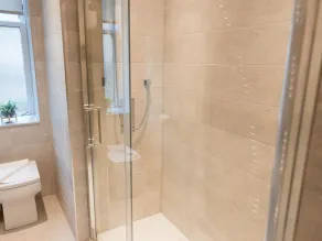 Superb 1Bed Flat in Fabulous West End - Pass the Keys - Image 3