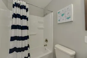 Modern Hampton Home! Prime Location! - Image 5