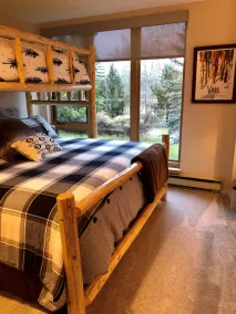 Beautiful Vail Mountain View Condo with Shuttle to Skiing - sleeps 6! Simba Run - Image 4