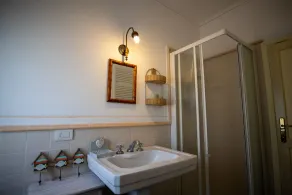 Villa with pool and beach access - Image 4