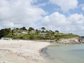 2 bedroom accommodation in Swan Pool, near Falmouth - Image 5