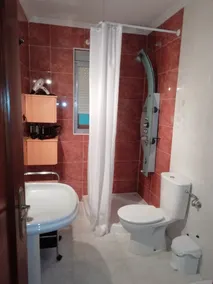 Chalet con Piscina Privada - Image 3