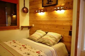 Luxury, comfortable and ideally located along slope - Image 3