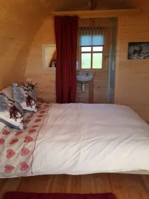 Lovely Glamping Dream Pod in St Austell, Cornwall - Image 4