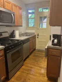 \"Downtown Apartment:  Perfect Location with Easy Access to Everything!\" - Image 4