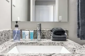 Apartment close to Lucas Oil Stadiom - Image 4