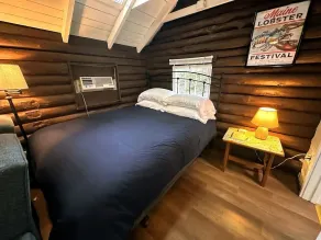 Pine Grove Cottages: Cottage 3: Studio Cottage - Pet Friendly - Image 4