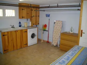 Charming Mountain Cottage with Fireplace, Veranda, Garage, and WiFi in Peaceful Setting - Image 2