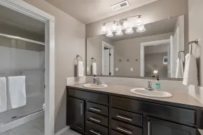 Modern Luxury Base Camp with 3 King Beds 1 Mile to Downtown Bend, 5-Star Reviews - Image 3