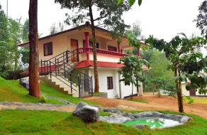 Green Garden Two Deluxe Rooms - 1st Floor Two Bed rooms with Balcony - Image 2