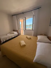 Apartamento de una habitación con terraza y vista al mar Kukljica, Ugljan (A-8316-a) - Image 3