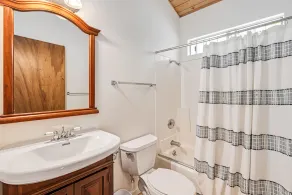 Marina Beach Cabin - Dog-Friendly Home with Deck! home - Image 4