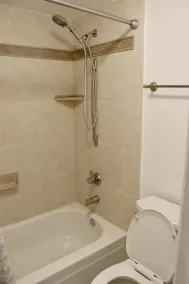 Newly renovated condo with mountain views! - Image 4
