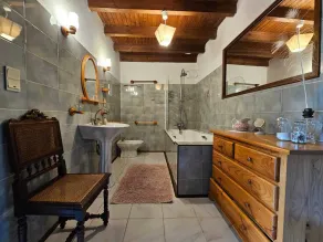 Gironde\" guest room, swimming pool and Nordic bath - Image 5