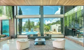 Luxurious 5 bedroom house with beautiful views - Image 4