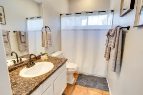 73rd Glendale - Image 4