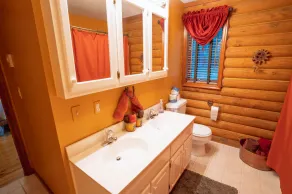 The Creekside Home at Four Fillies Lodge - Image 2