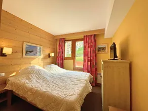 Les Menuires: 2 pièces pour 4 personnes, 34m², cuisine équipée, proche remontées mécaniques - Image 4