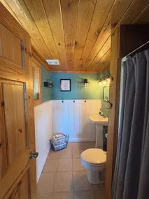 Cabin right on the water! All bikers, skiers, fisherman, and more welcome! - Image 3