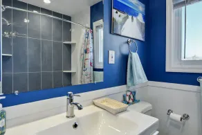 Waterfront Beach House: Sleeps 6, 2 full bath - Image 5