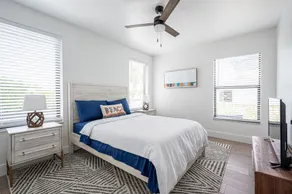🏖️4 BR Canal Front Oasis- 1.5 Miles to Downtown! - Image 5