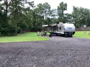 Country camping feel in the middle of Charleston Metro Area - Image 5