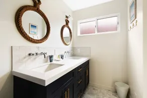 Beachside Hideaway- Right on Neptune Ave- 7 min walk to beach access - Image 2