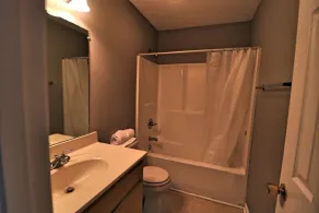 Beautiful cul-de-sac home with a fenced in yard! - Image 3