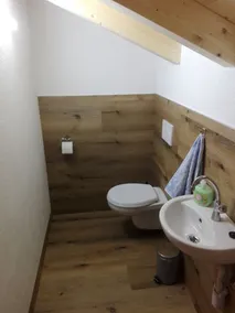 New, stylish top floor apartement, free Wifi, bus stop directly at the house - Image 2