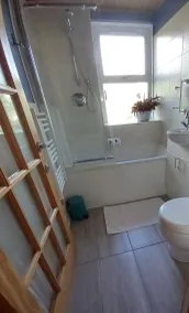 Bright apartment in Charming Newhaven, Leith - Image 3