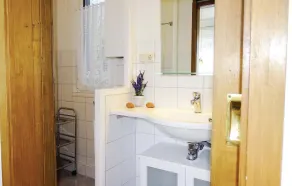 Amazing home in Insel Poel with house sea view - Image 3