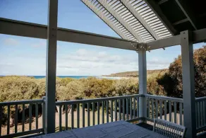 Waterfront Eagle Bay - Image 2