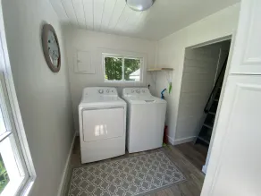 Charming Up North River Cottage - Image 2