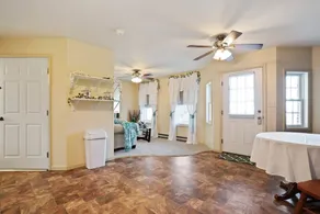 Lovely, Country Apartment, Just Minutes From Town - Image 2