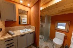 Appartement \"Le Chalet De La Source\" avec vue sur les montagnes, terrasse privée et Wi-Fi - Image 2