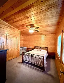 Texas Size, Pet Friendly Barndominium with Hot Tub Overlooking Toledo Bend Lake. - Image 5