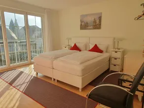 Wunderschönes 4,5 Zimmer Apartment, klimatisiert, großer Balkon, direkt an CH - Image 3