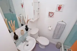 RiverView-2Br-Sleeps4-CityCentre-Parking-FastWiFi - Image 3