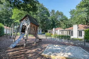 This Tiny Lodge (48 m²) is suited for 2 to 3 people (2 adults and 1 child), equipped with a garden and terrace. - Image 2