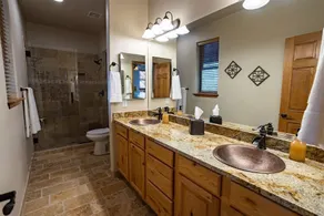 Beautiful Cabin in Torreon`s Cardinal Landing - Image 5